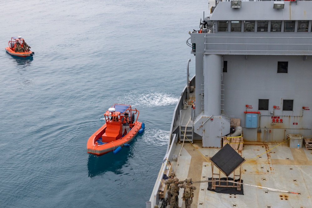 31st Marine Expeditionary Unit Maritime Raid Force conducts Visit, Board, Search and Seizure training aboard USAV Calaboza