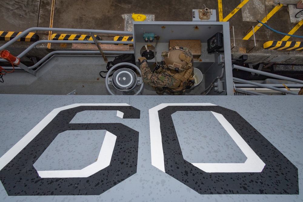 31st Marine Expeditionary Unit Maritime Raid Force conducts Visit, Board, Search and Seizure training aboard USAV Calaboza