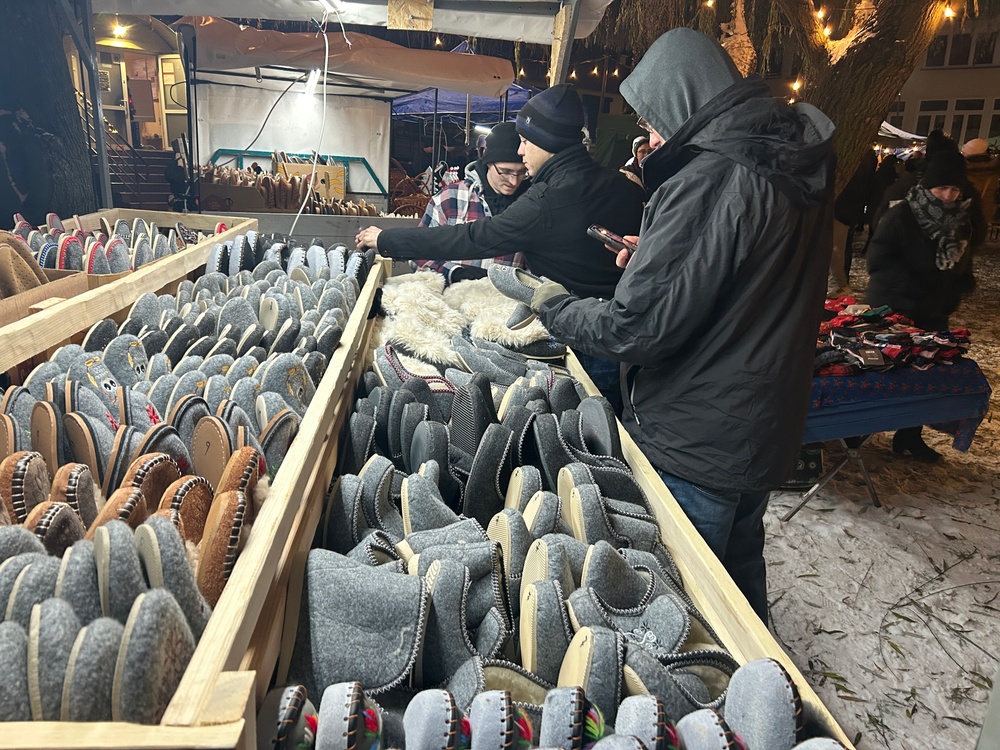 Provider Soldiers visit Powidz Christmas Market