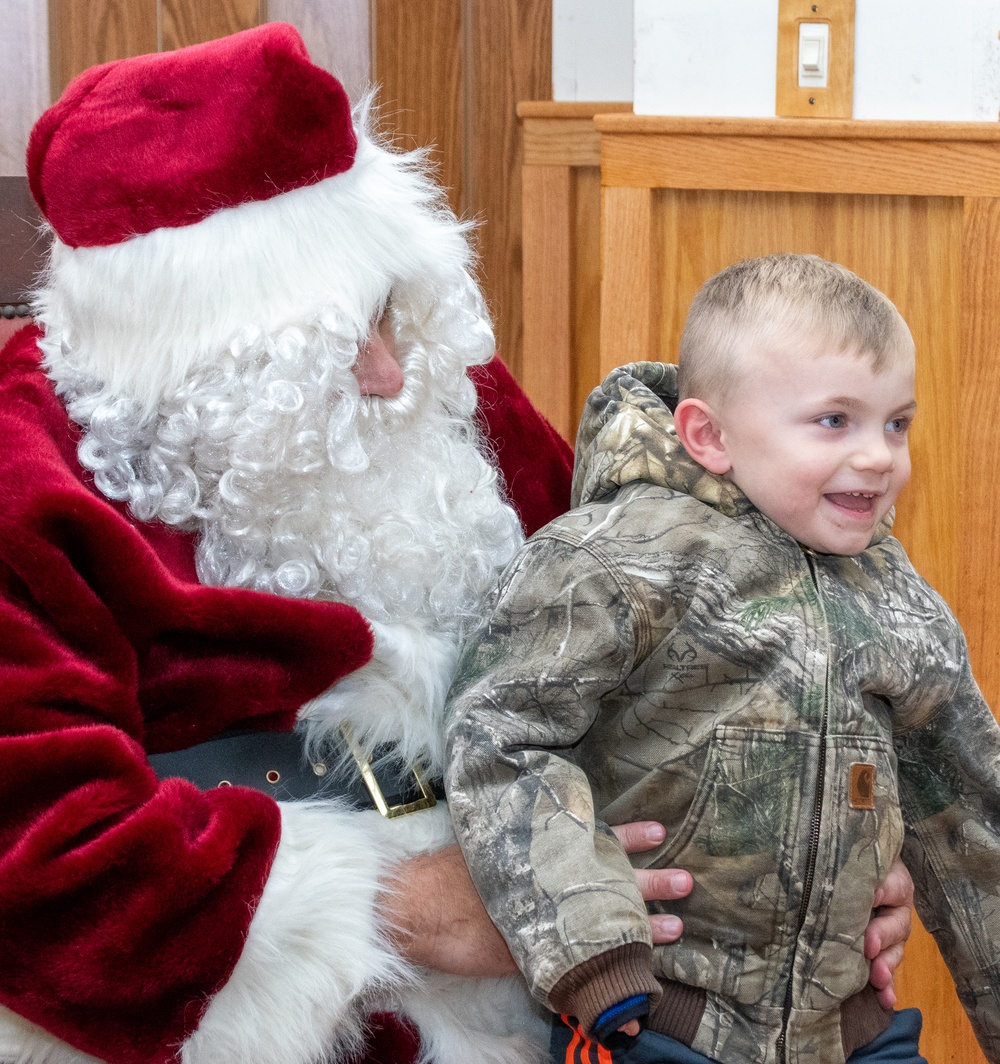 Fort Indiantown Gap conducts annual tree lighting ceremony