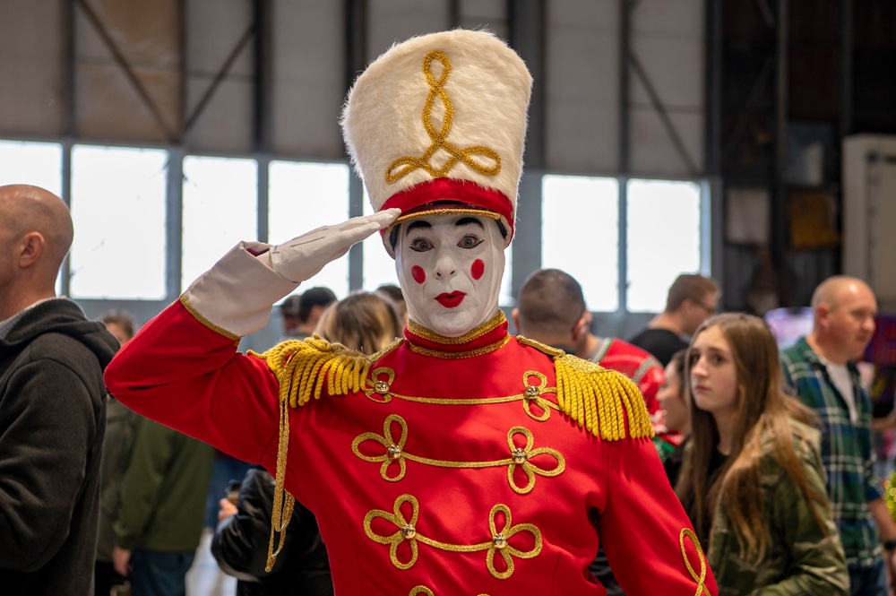 121st ARW holds annual holiday party