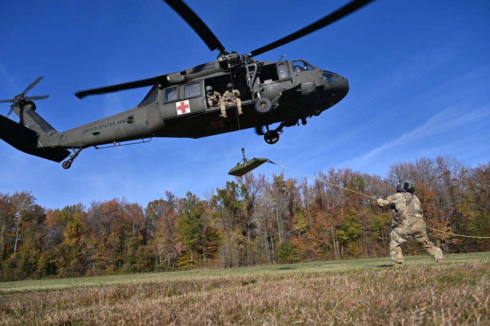 D.C. National Guard's ‘District Dustoff’ maintains hoist proficiency