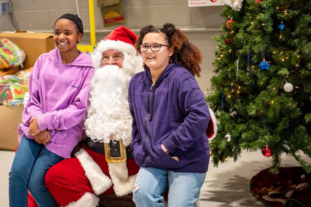 121st ARW holds annual holiday party
