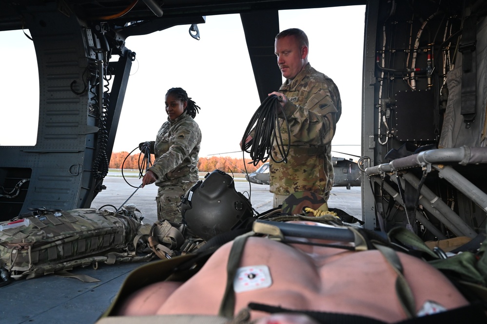 D.C. National Guard's ‘District Dustoff’ maintains hoist proficiency