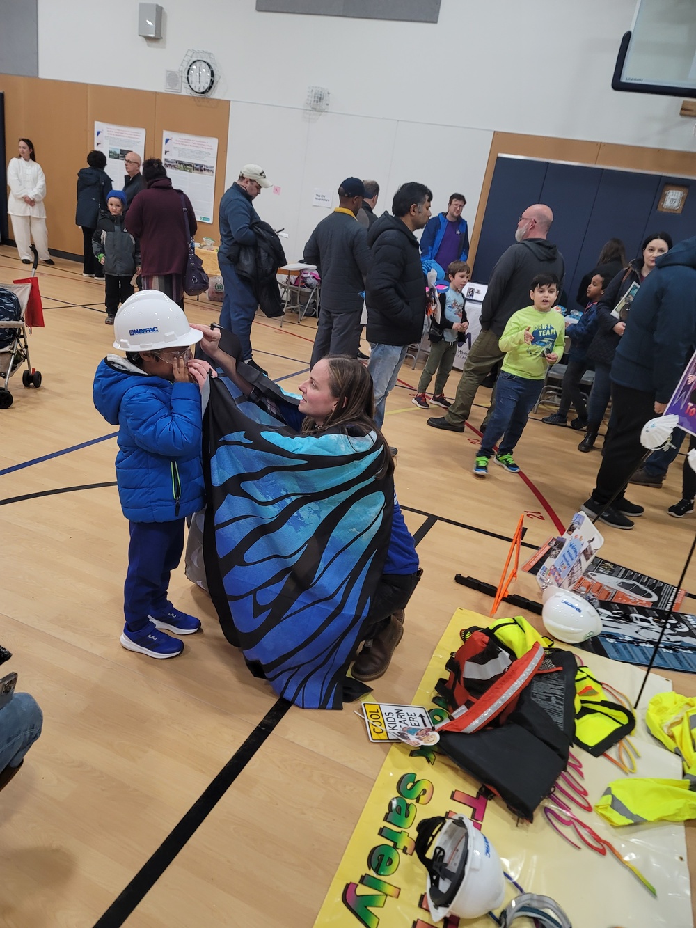 Enchanting Debut: NAVFAC Northwest Unveils STEM Program, Brings Science and Engineering Activities to ‘Once Upon a STEAM’ Event for K-5 Students