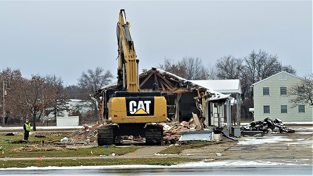 Building demolition in Fort McCoy's 1600 block makes way for more future construction