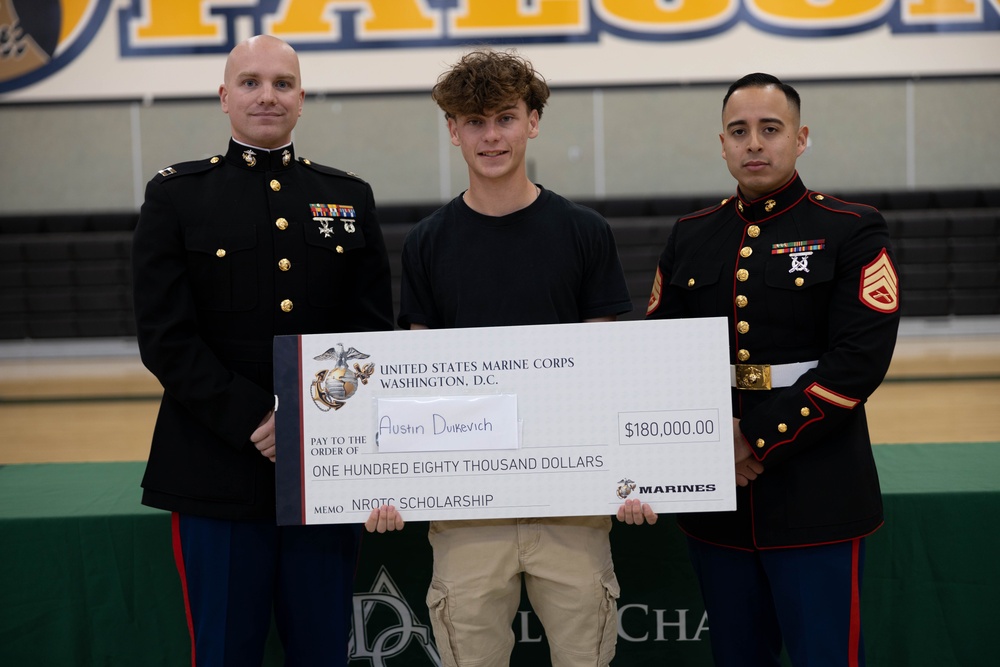 Sacramento Marines Present NROTC Scholarship