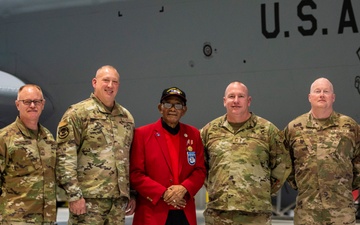 Tuskegee Airman returns to Lockbourne Air Force Base