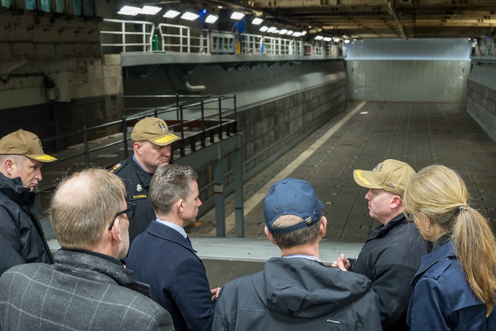 Sweden Minister of Defence Visits USS Iwo Jima