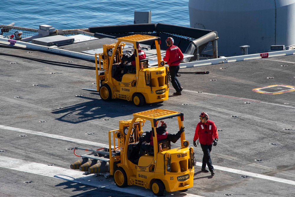 Dvids Uss Abraham Lincoln Cvn