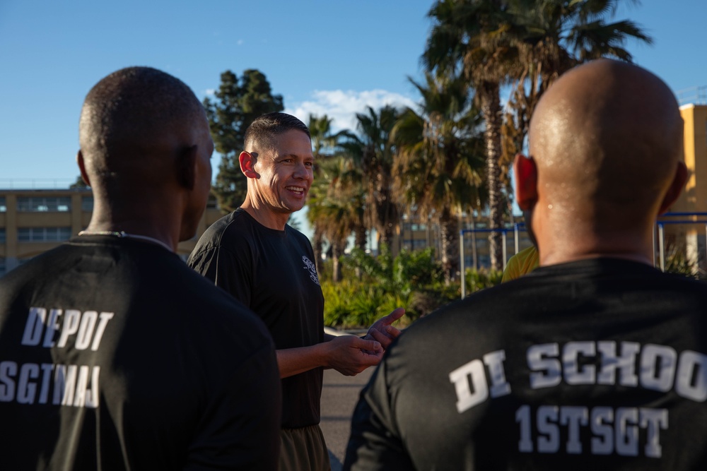 Sergeant Major of the Marine Corps visits MCRDSD