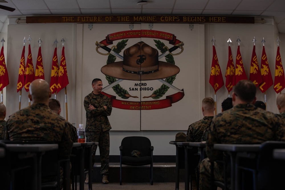 Sergeant Major of the Marine Corps visits MCRDSD