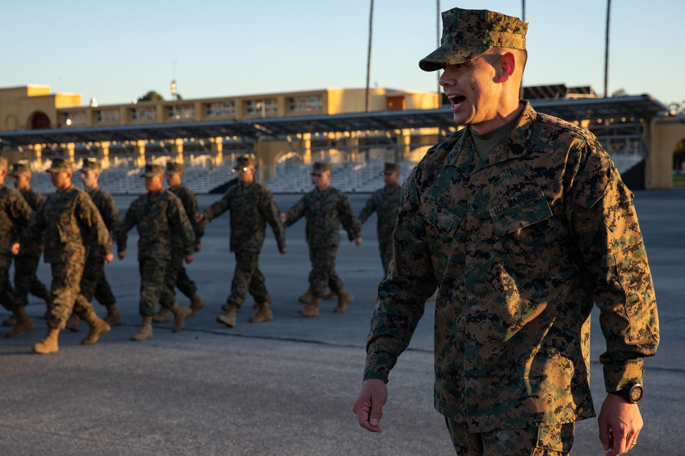 Sergeant Major of the Marine Corps visits MCRDSD