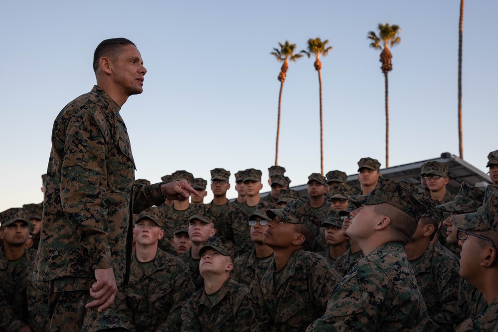 Sergeant Major of the Marine Corps visits MCRDSD