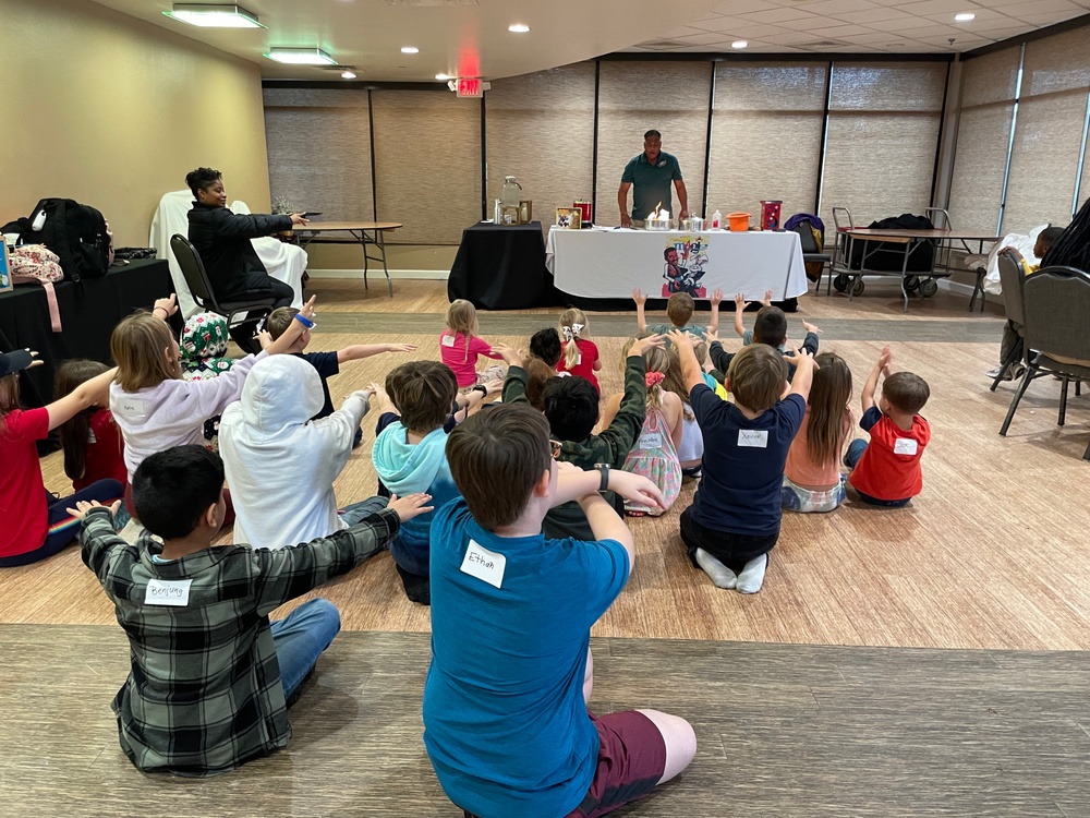 3rd Infantry Division spouses and Families build spiritual connectedness during retreat