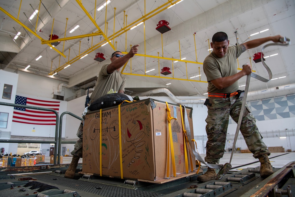 Santa 52: 36th EAS delivers humanitarian bundles to Angaur and Peleliu