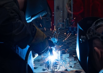 354th Maintenance Squadron hosts spouse's open house