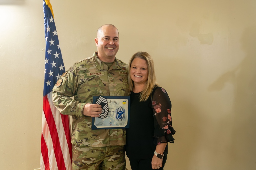 Leadership congratulate chief master sgt. selects