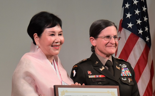 USACE Far East District commander receives an honorary Korean name