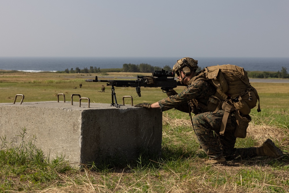 Battalion Landing Team 1/1’s Alpha Company conducts a Helicopter Raid Exercise