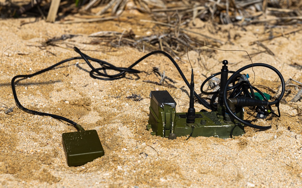 U.S. Marines with 31st Marine Expeditionary Unit conducts Expeditionary Advanced Base Sensor Exercise and Tactical Casualty Care Instruction