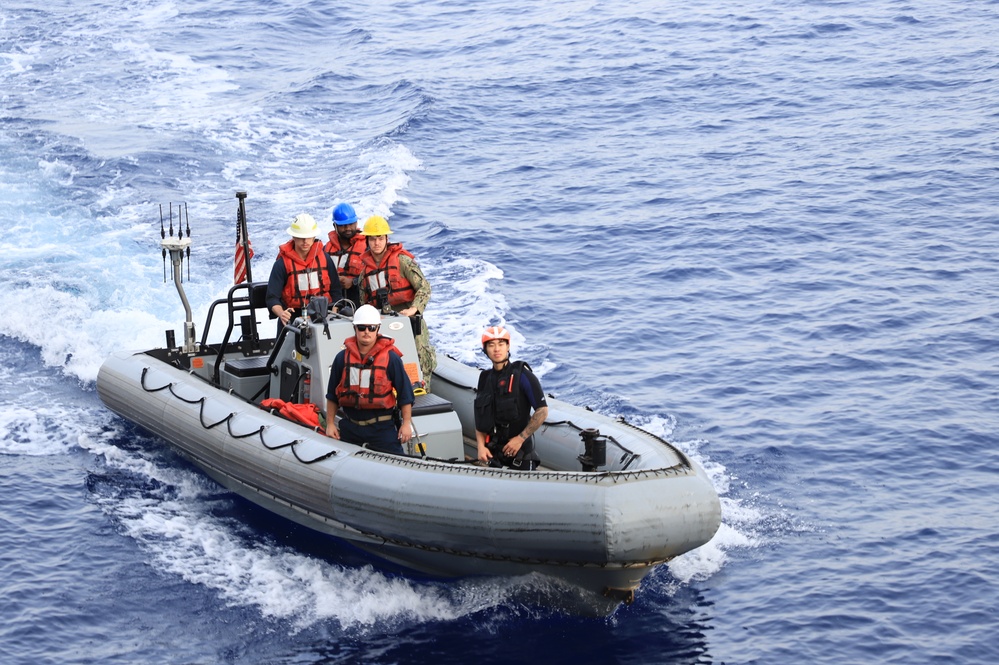 DVIDS - Images - USS HWW (ESB 4) conducts Boat Operations with USS MESA ...