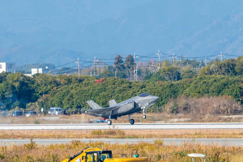 4th Fighter Squadron brings the lightning during ATR