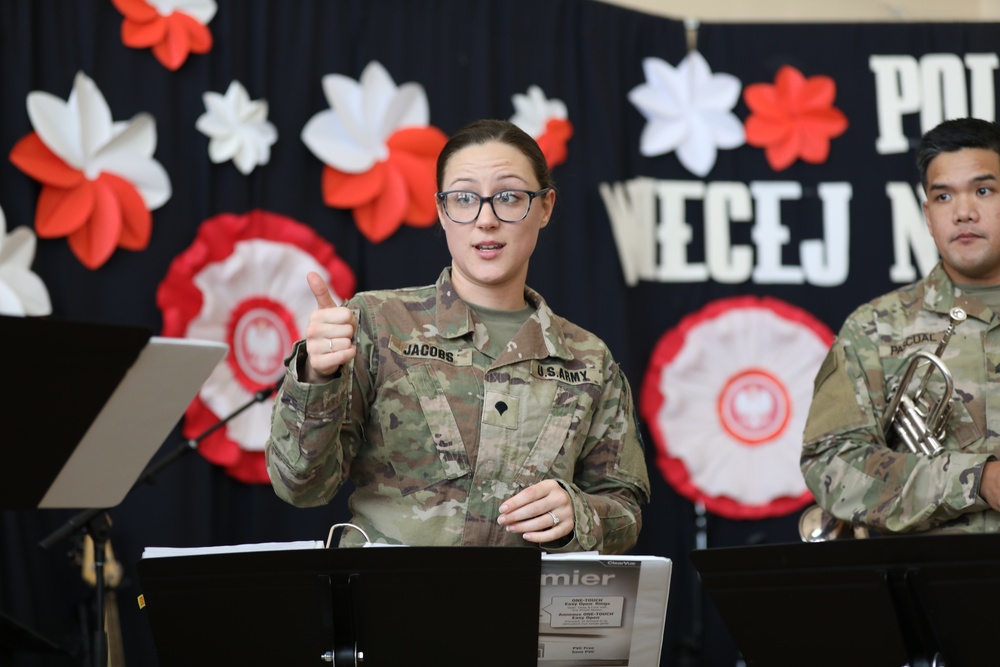 3rd Infantry Division Band performs for students at Krakow School for the Blind