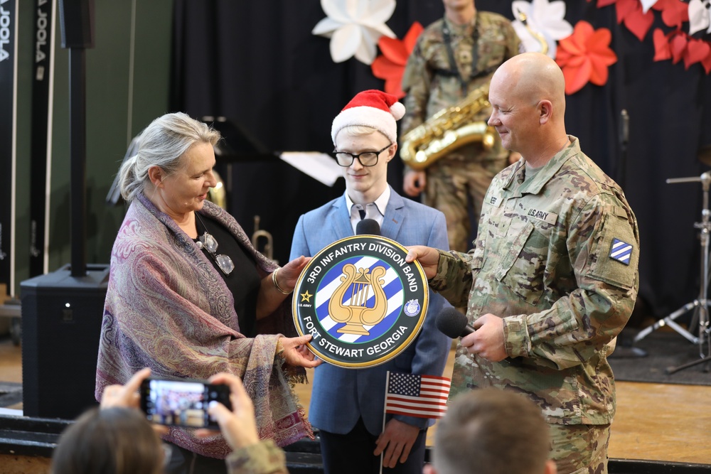 3rd Infantry Division Band performs for students at Krakow School for the Blind