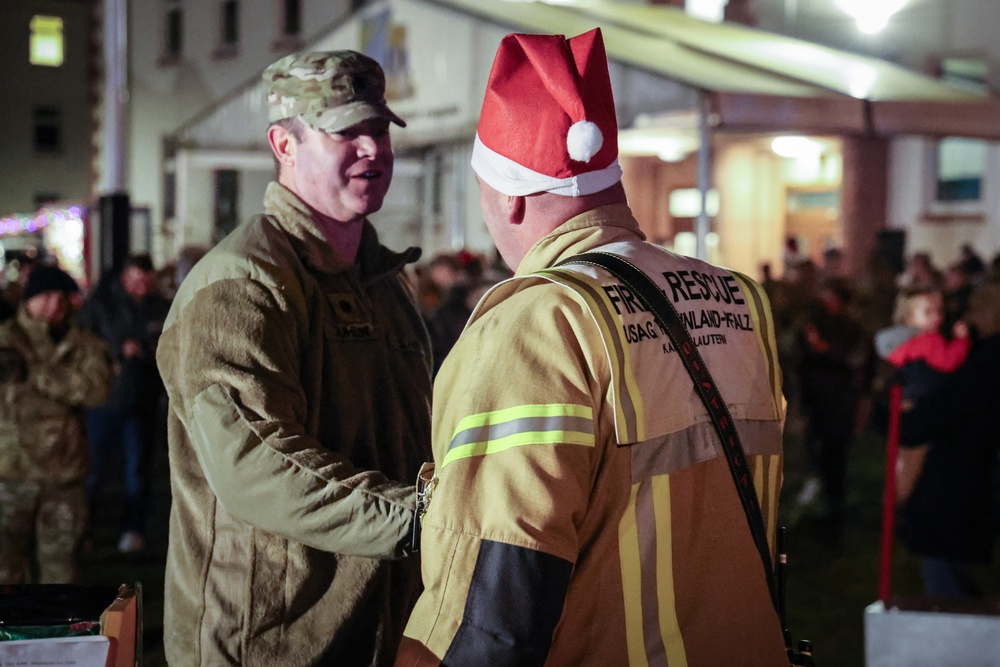 21st Theater Sustainment Command Tree Lighting Ceremony