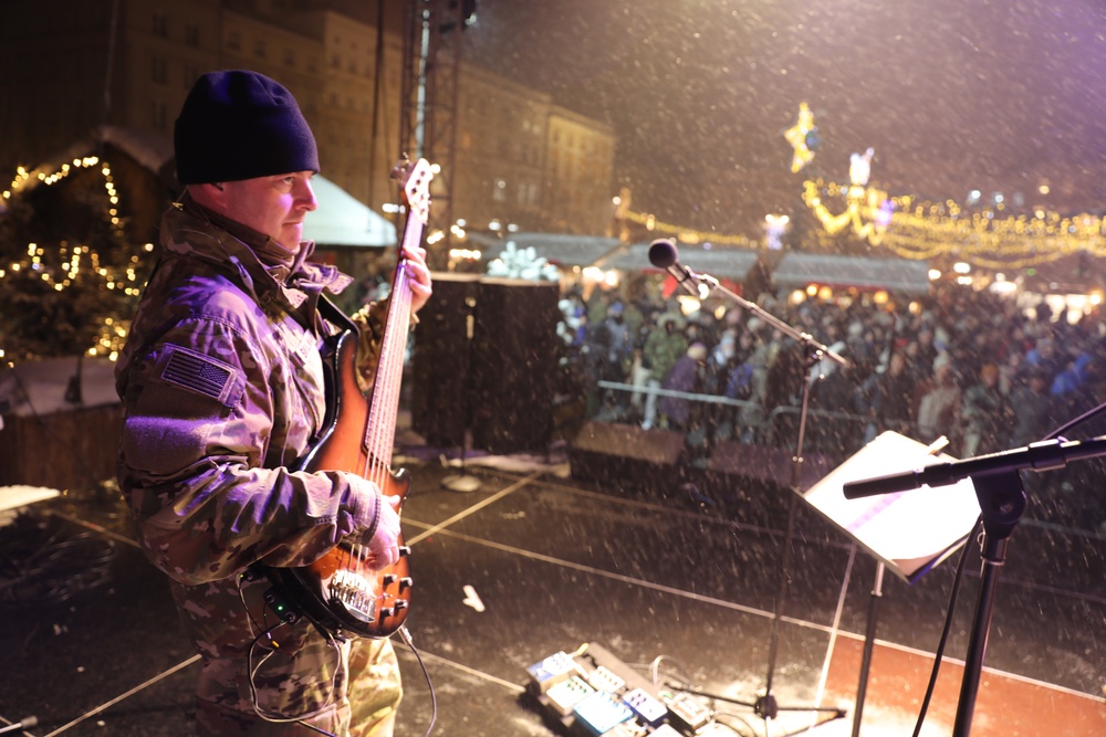 Songs of the season: Dogface Soldiers Perform at Krakow Christmas Market