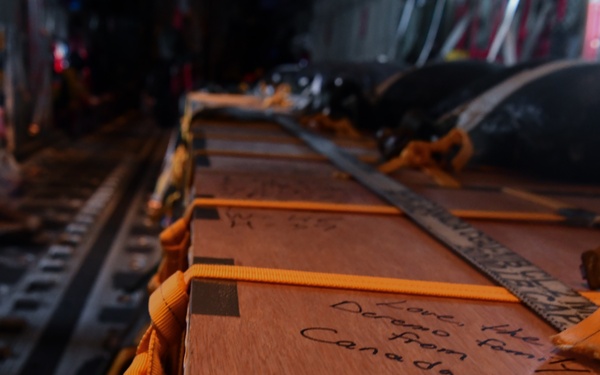 Santa 55: Royal Canadian Air Force delivers humanitarian aid during OCD 23