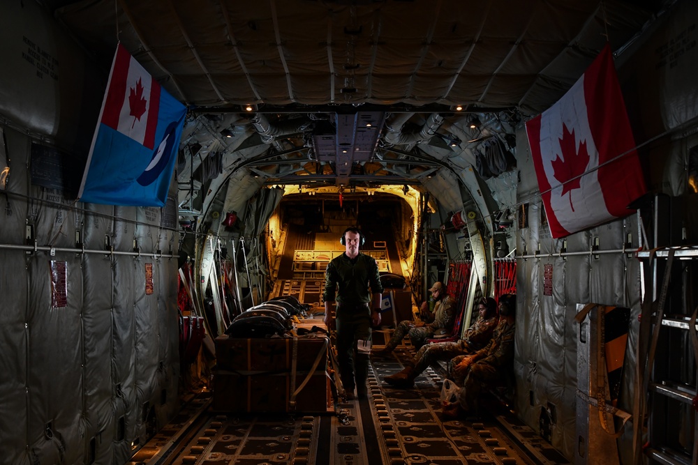 Santa 55: Royal Canadian Air Force delivers humanitarian aid during OCD 23