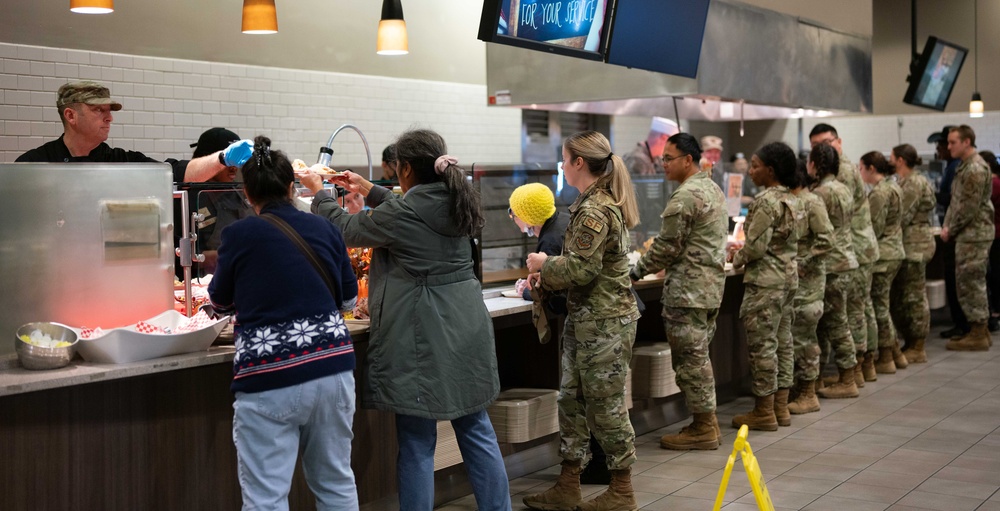 Monarch Dining Facility team provides Thanksgiving meal for Airmen