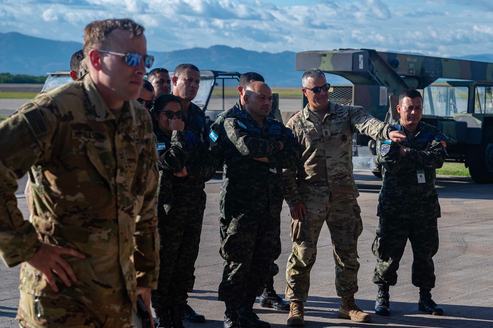 1-228th Aviation Regiment conducts air assault training