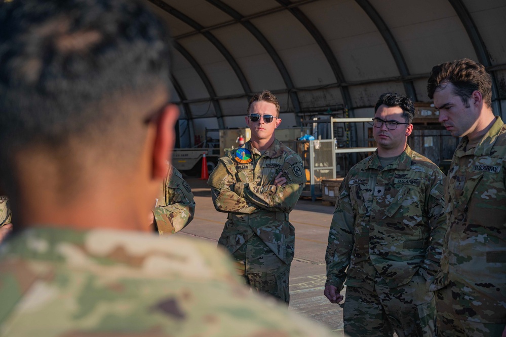 1-228th Aviation Regiment conducts air assault training