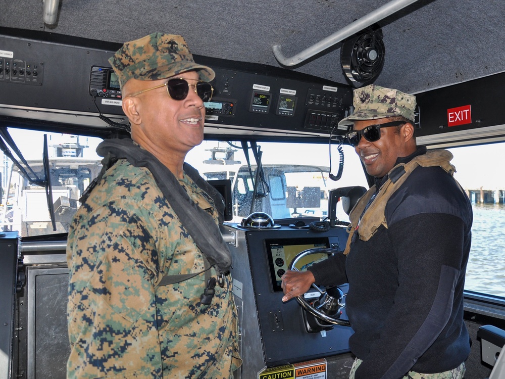 Lt Gen. Brian Cavanaugh Visits MCSFBn Kings Bay