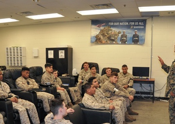 Lt Gen. Brian Cavanaugh Visits MCSFBn Kings Bay