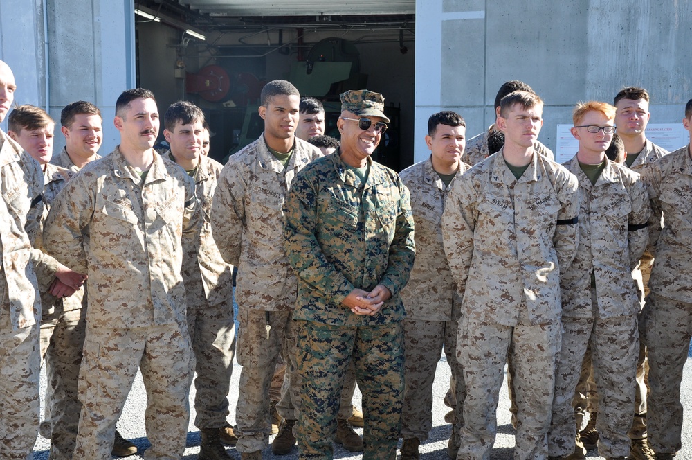 Lt Gen. Brian Cavanaugh Visits MCSFBn Kings Bay