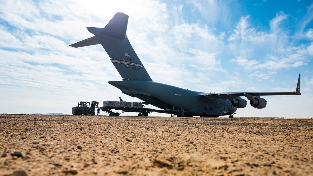 U.S. Air Force delivers aid to Gaza