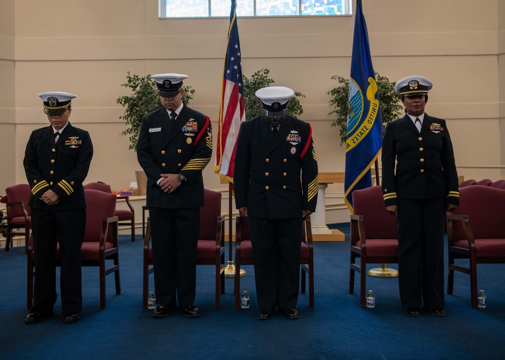 Recruit Training Command Holds Retirement Ceremony