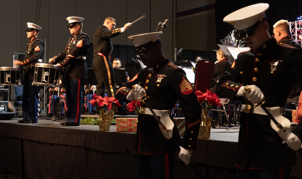 Marine Forces Reserve band hosts holiday concert