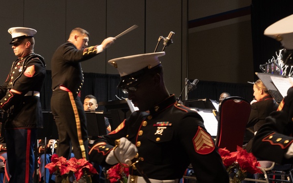 Marine Forces Reserve band hosts holiday concert