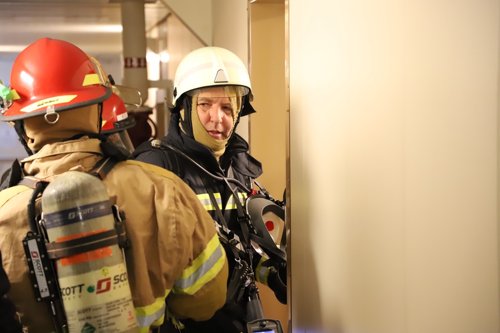 USS HWW Conducts Fire Drill with Croatian Shipyard Firefighters