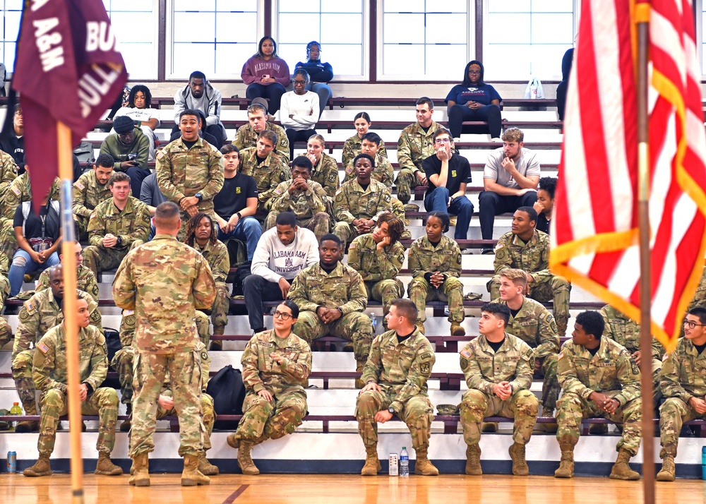 AMCOM CSM speaks with ROTC cadets about service, teamwork, feedback