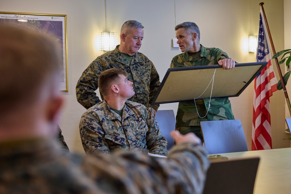 Maj. Gen. Sofge visits the Norwegian Army Allied Training Center