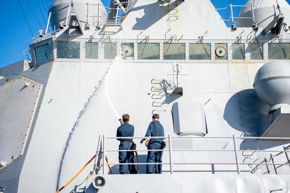 USS Kidd (DDG 100) Freshwater Wash Down