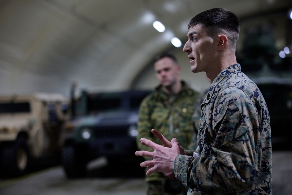 Maj. Gen. Sofge visits USMC Motor Pool in Norway