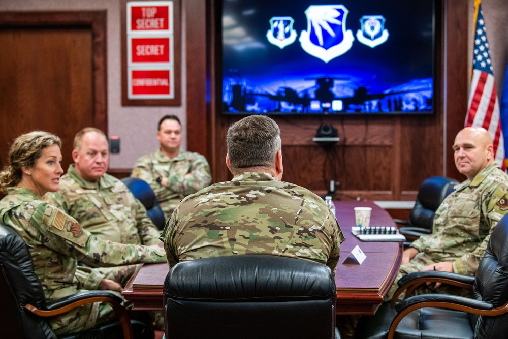 COMAFSOC visits 137th Citizen Air Commandos