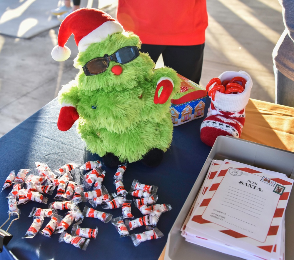 Jingle Bell 5K Run at Yokosuka Naval Base